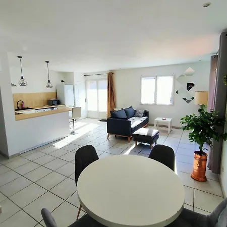 Le 109 : Calme, Terrasse, Garage Et Confort En Pleine Apartment